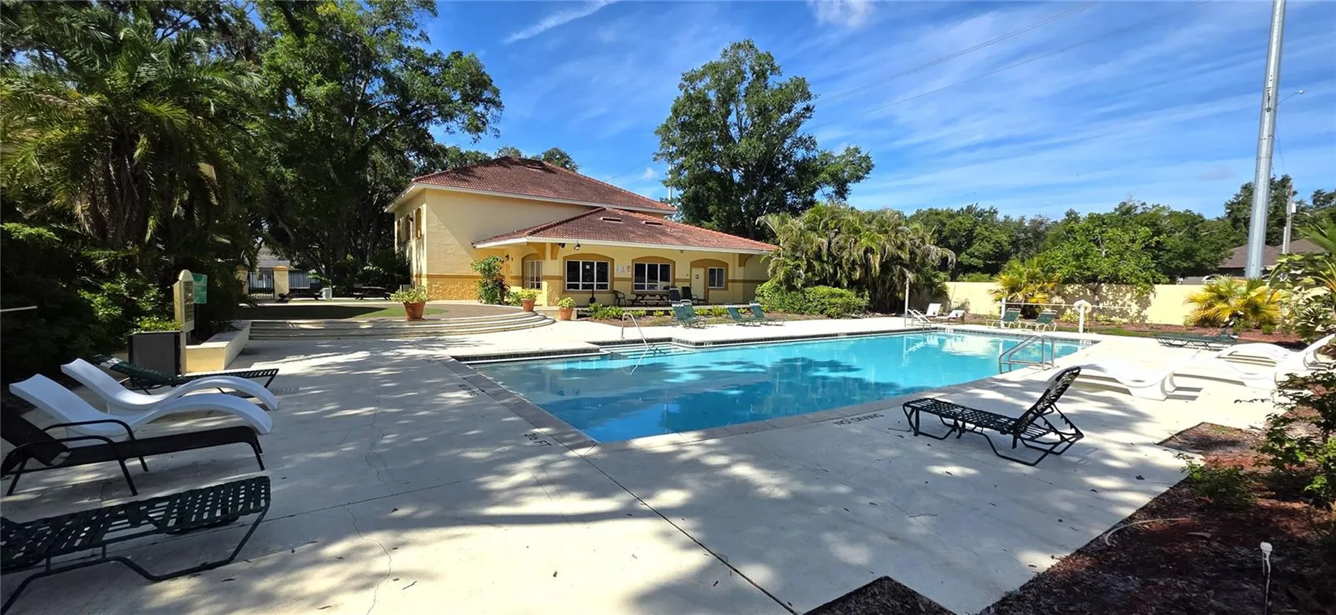 5618 Pinnacle Heights Circle Tampa FL 33624