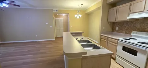 5618 Pinnacle Heights Circle Tampa FL 33624