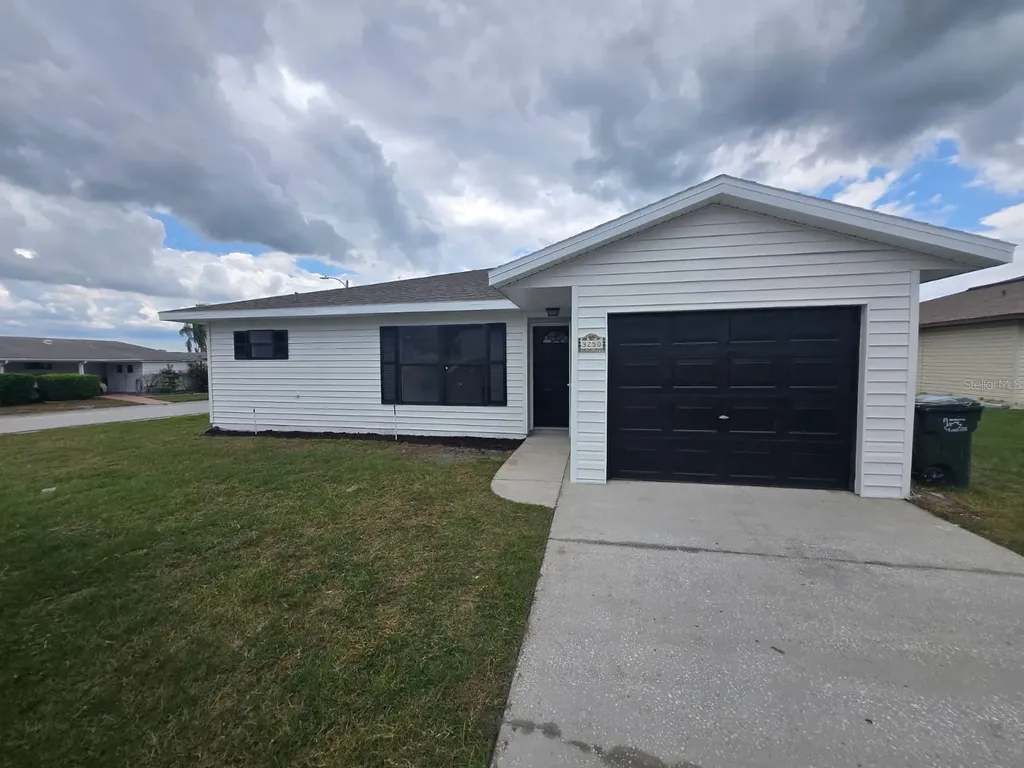 3250 Pebble Bend Drive Lakeland FL 33810