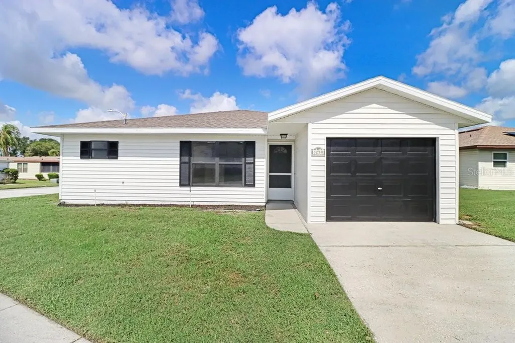 3250 Pebble Bend Drive Lakeland FL 33810