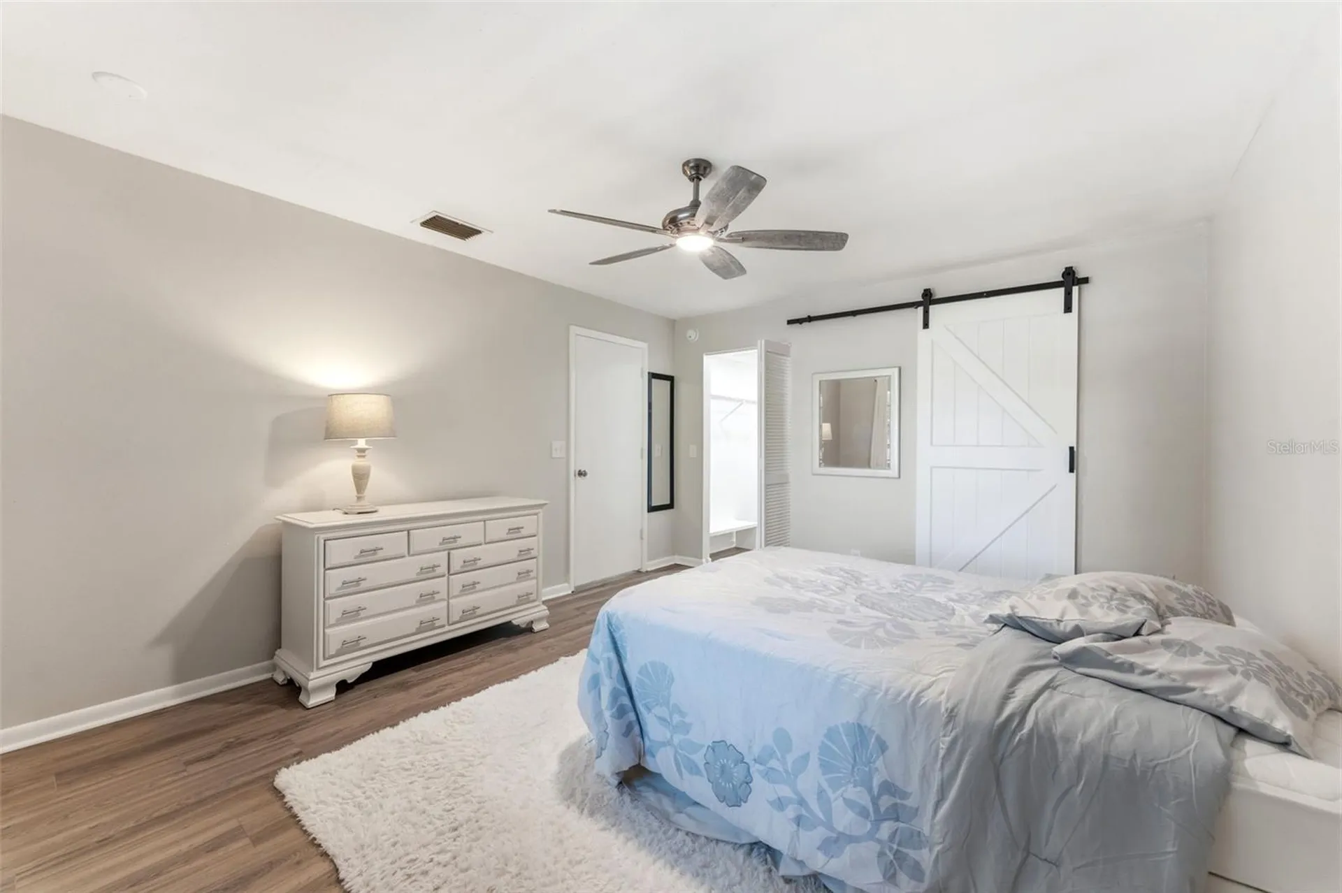 101 Lake Avenue NE Largo FL 33771