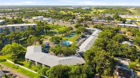 101 Lake Avenue NE Largo FL 33771