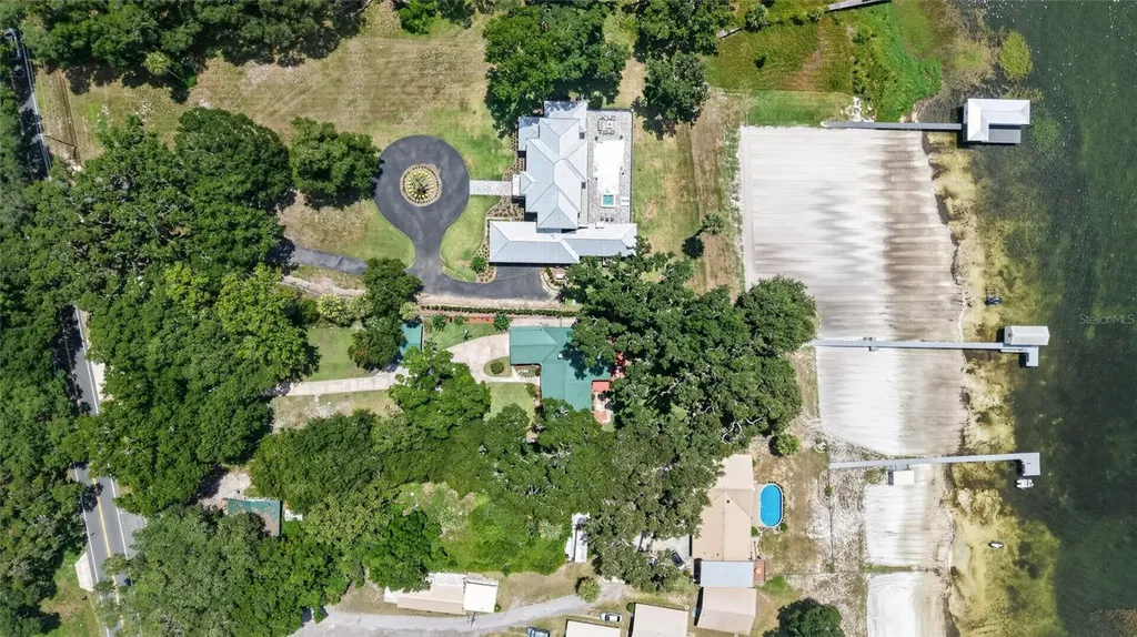 13200 E Highway 25 Ocklawaha FL 32179