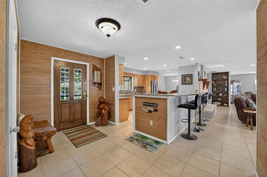 13200 E Highway 25 Ocklawaha FL 32179