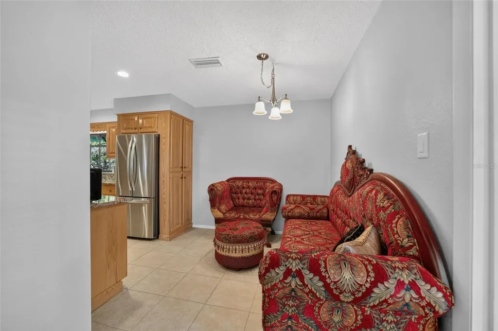 13200 E Highway 25 Ocklawaha FL 32179
