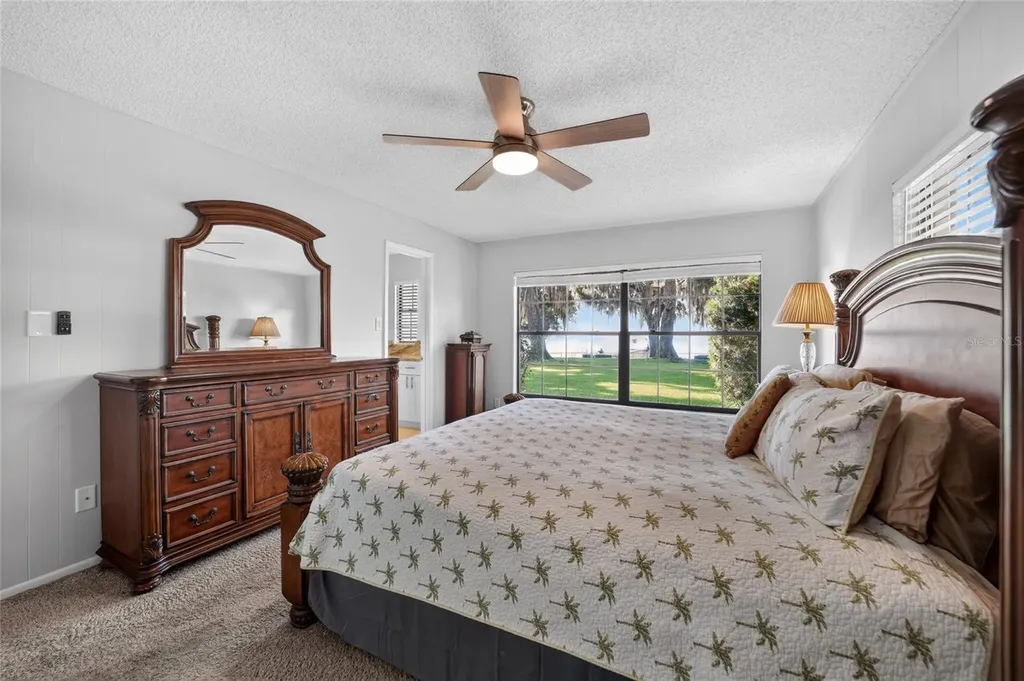 13200 E Highway 25 Ocklawaha FL 32179