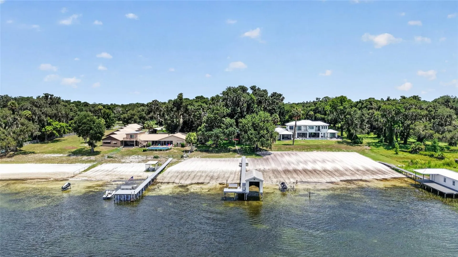 13200 E Highway 25 Ocklawaha FL 32179