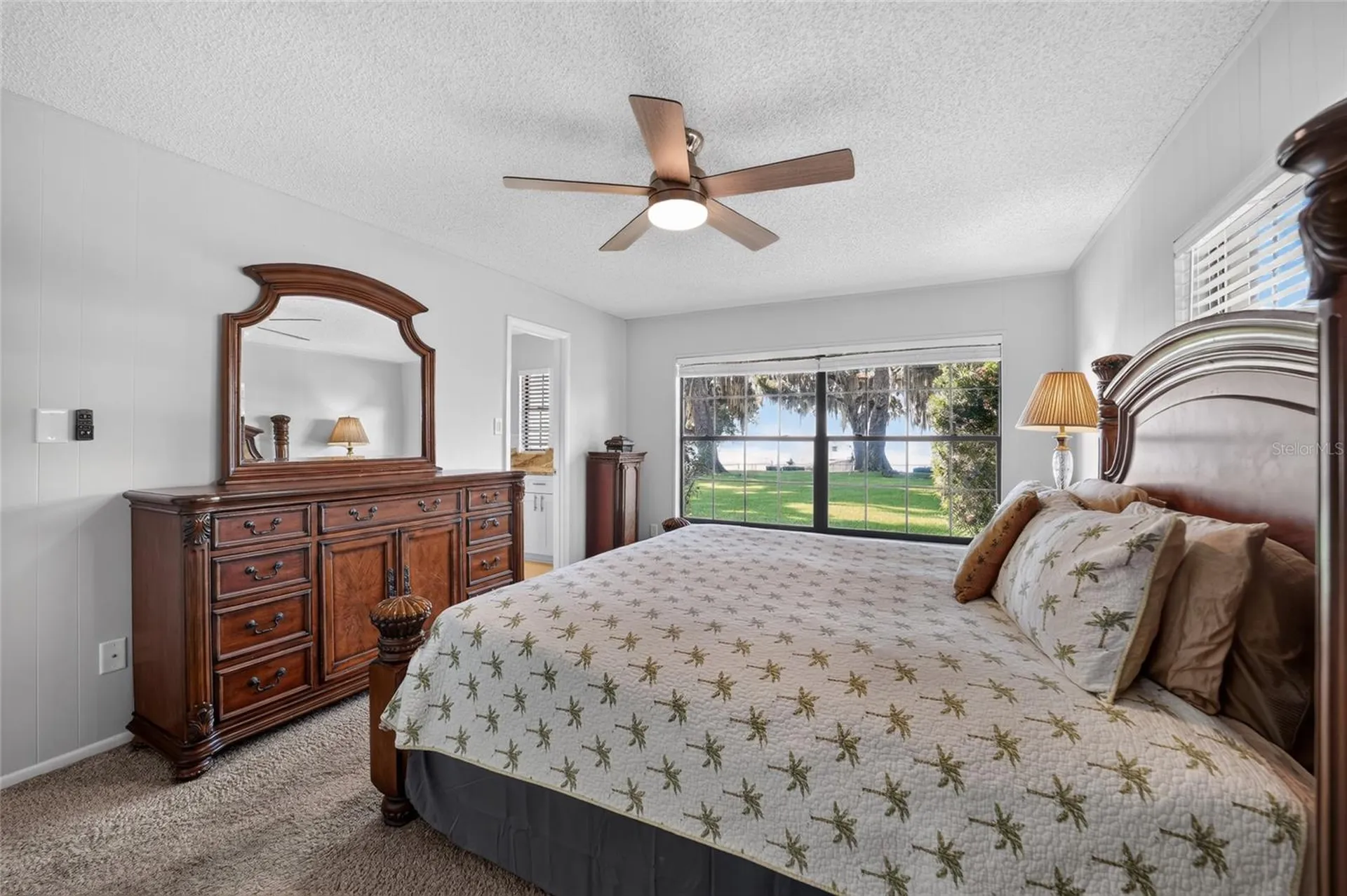 13200 E Highway 25 Ocklawaha FL 32179