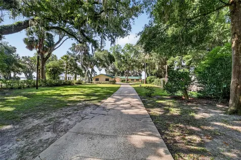 13200 E Highway 25 Ocklawaha FL 32179
