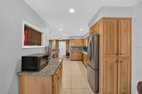 13200 E Highway 25 Ocklawaha FL 32179