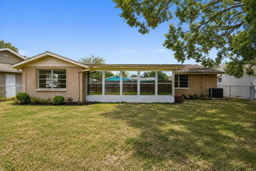 7437 Carmel Avenue New Port Richey FL 34655