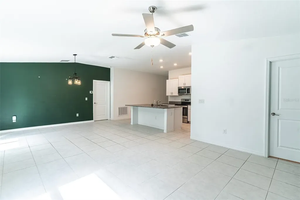 1863 Yellow Trail Lakeland FL 33801