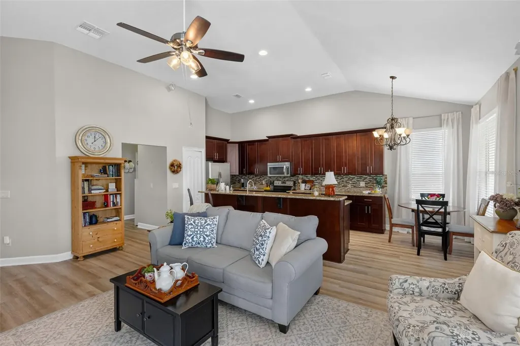 8052 Laurel Ridge Drive Mount Dora FL 32757