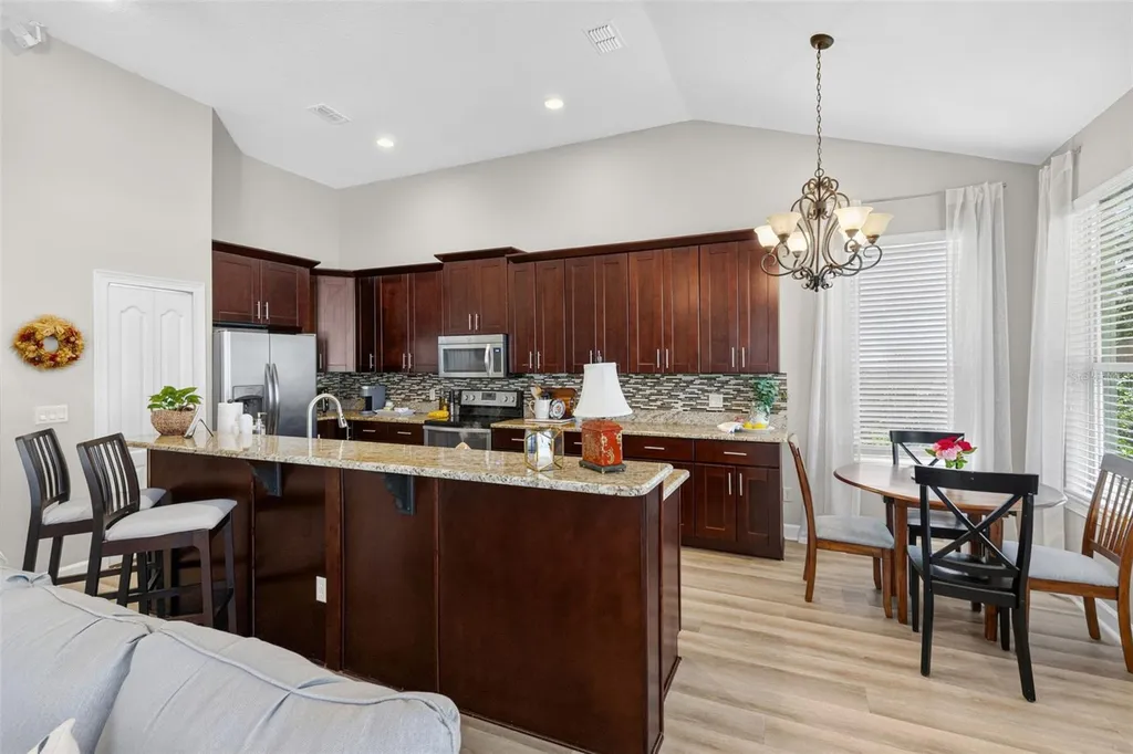 8052 Laurel Ridge Drive Mount Dora FL 32757
