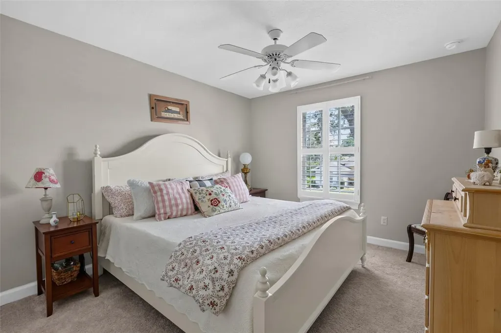 8052 Laurel Ridge Drive Mount Dora FL 32757