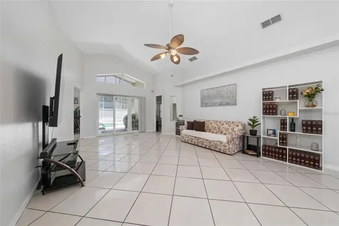 154 Bayhead Street Davenport FL 33896