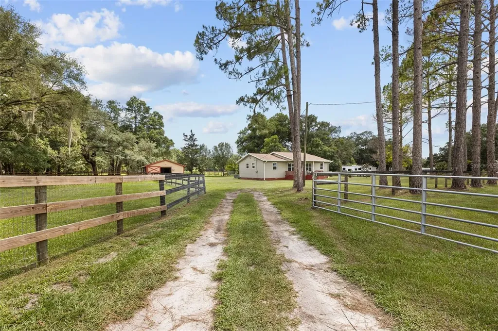 18950 NE 55th Street Williston FL 32696