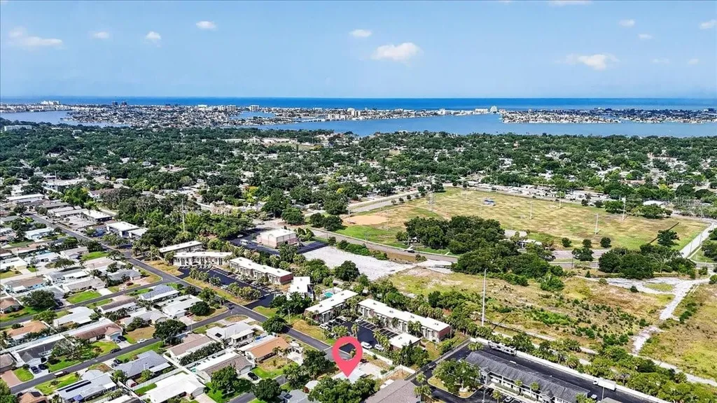 6999 16th Avenue N St Petersburg FL 33710