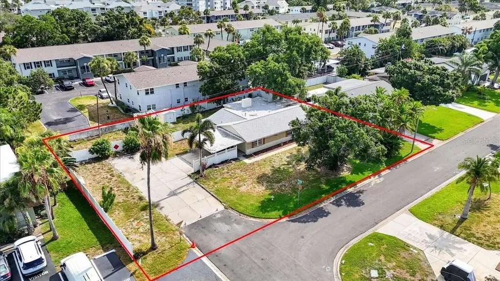 6999 16th Avenue N St Petersburg FL 33710