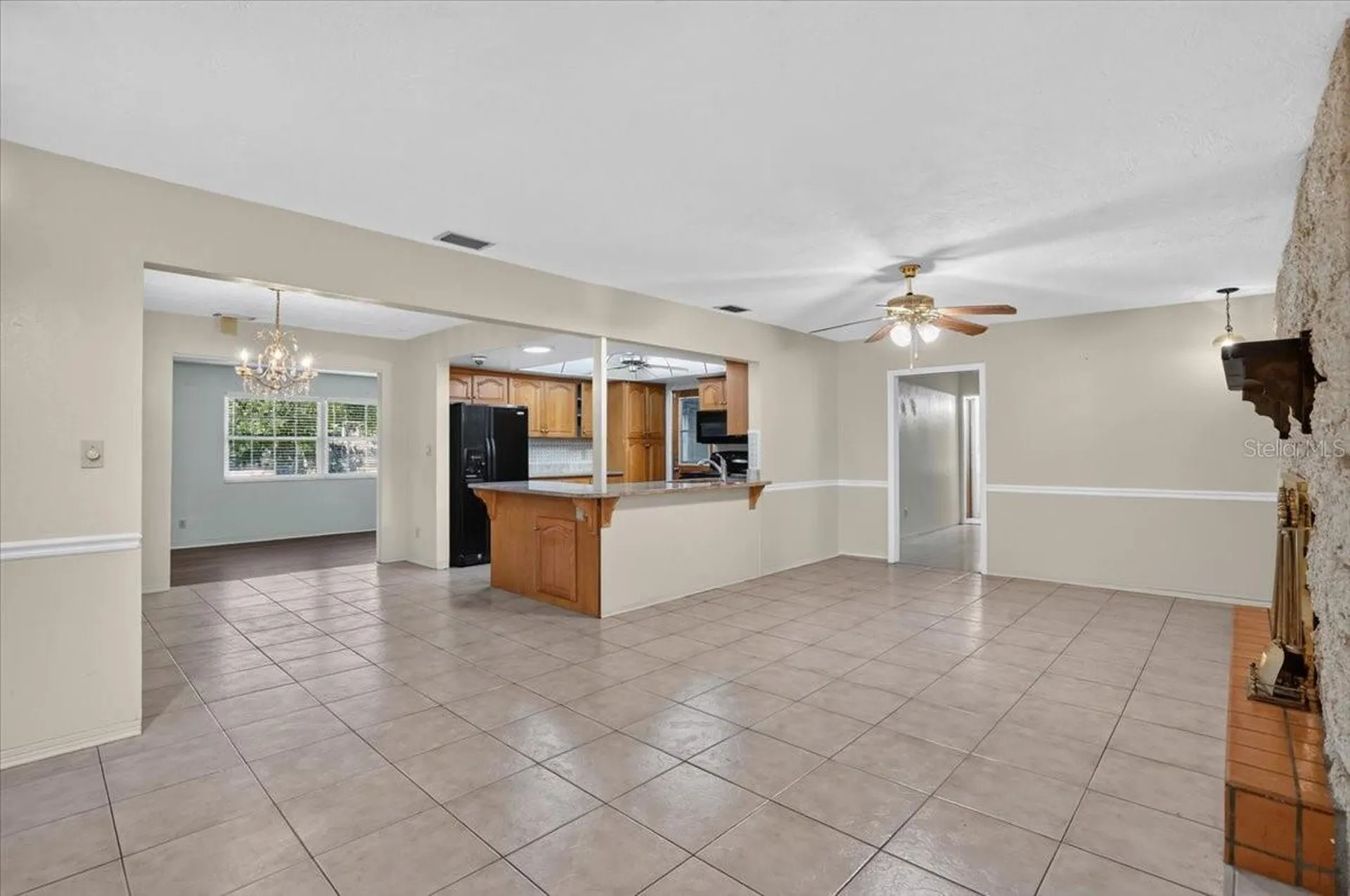 6999 16th Avenue N St Petersburg FL 33710