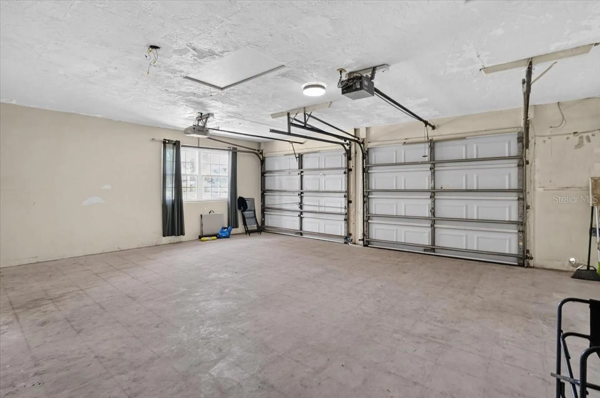 6999 16th Avenue N St Petersburg FL 33710