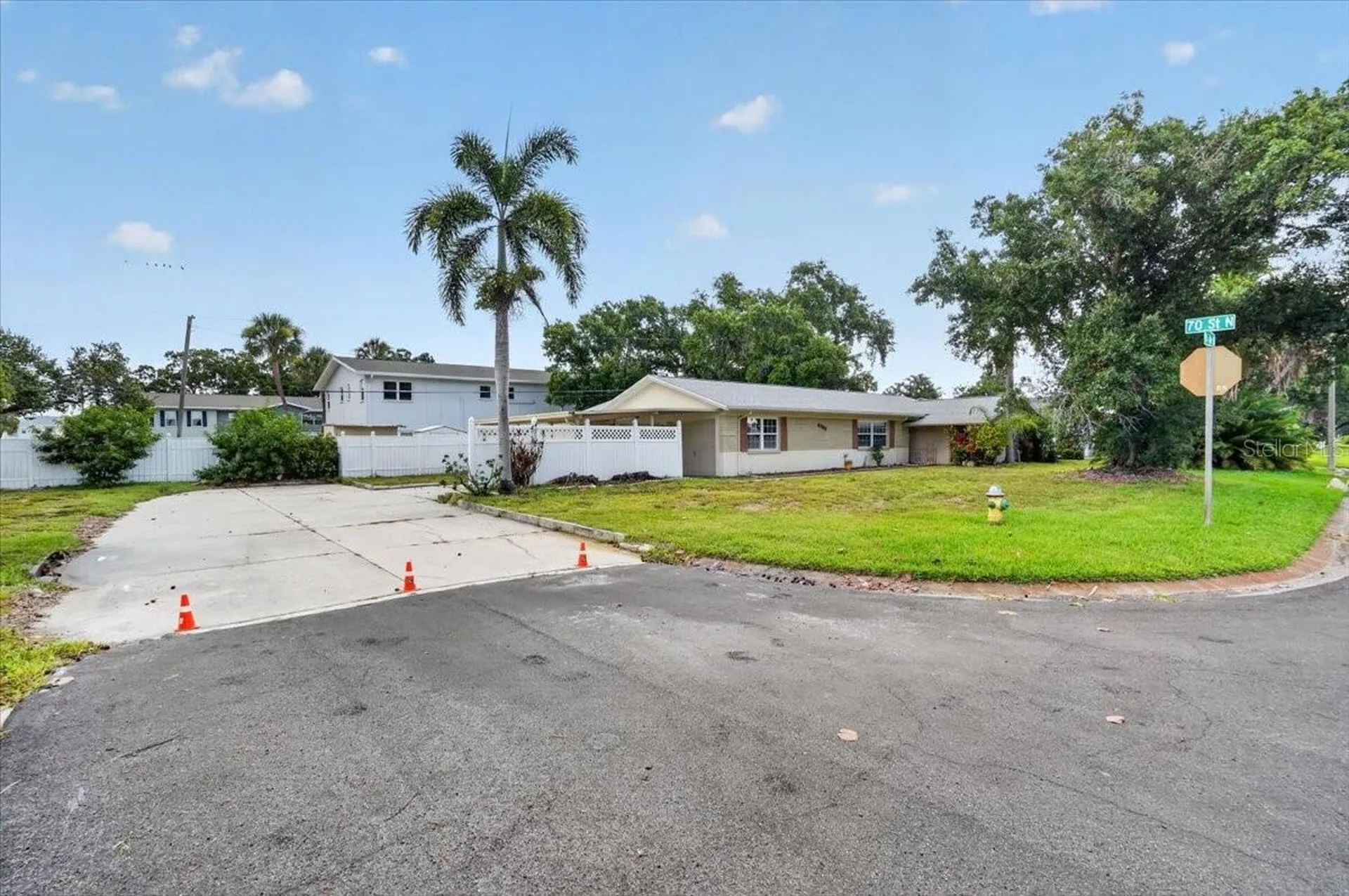 6999 16th Avenue N St Petersburg FL 33710