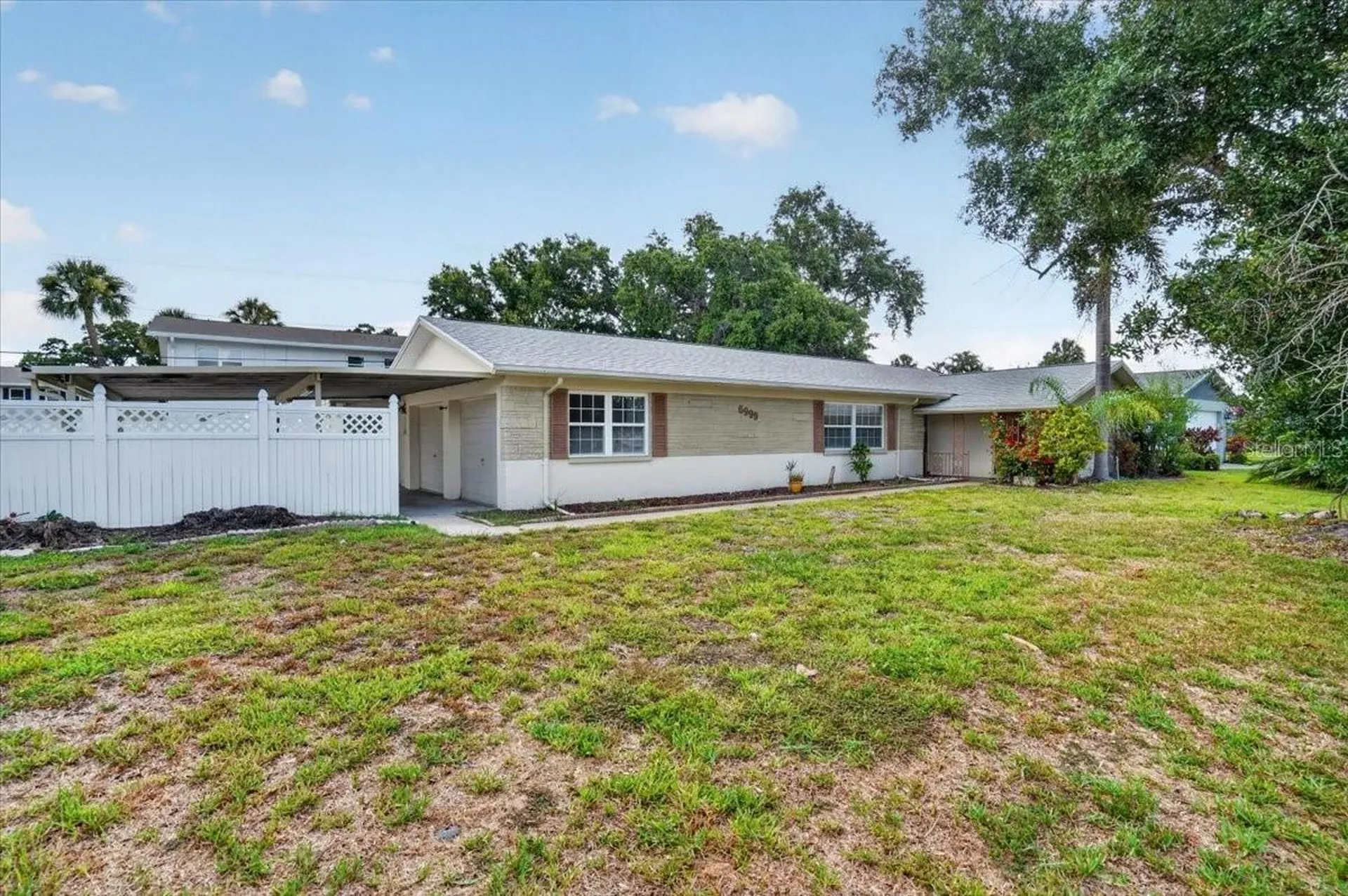 6999 16th Avenue N St Petersburg FL 33710