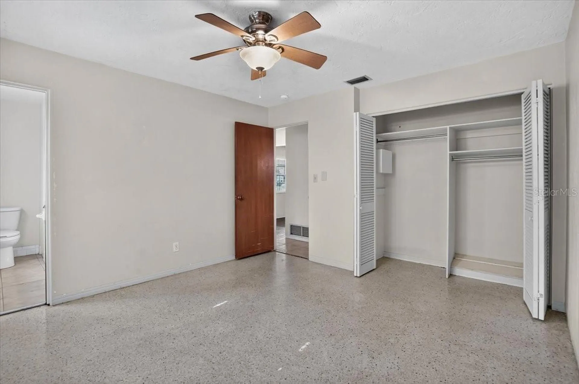 6999 16th Avenue N St Petersburg FL 33710