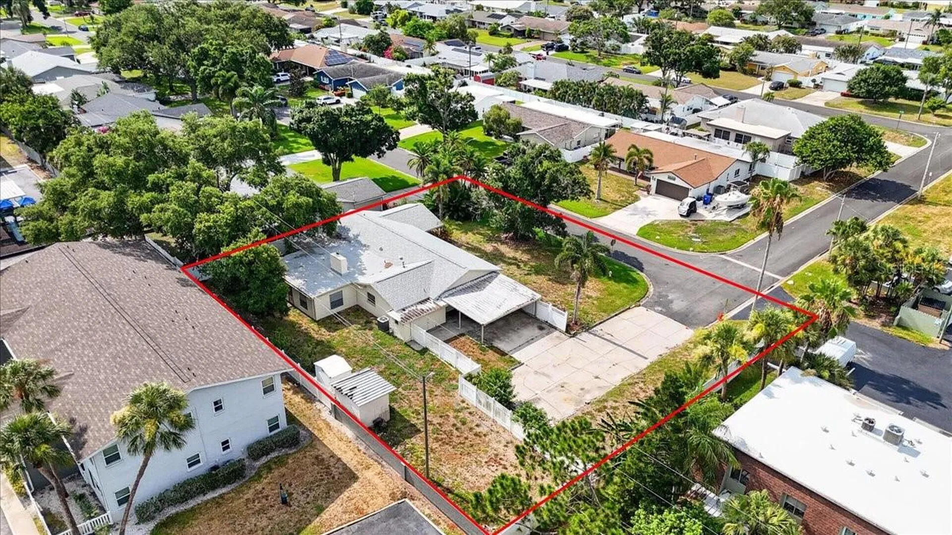 6999 16th Avenue N St Petersburg FL 33710