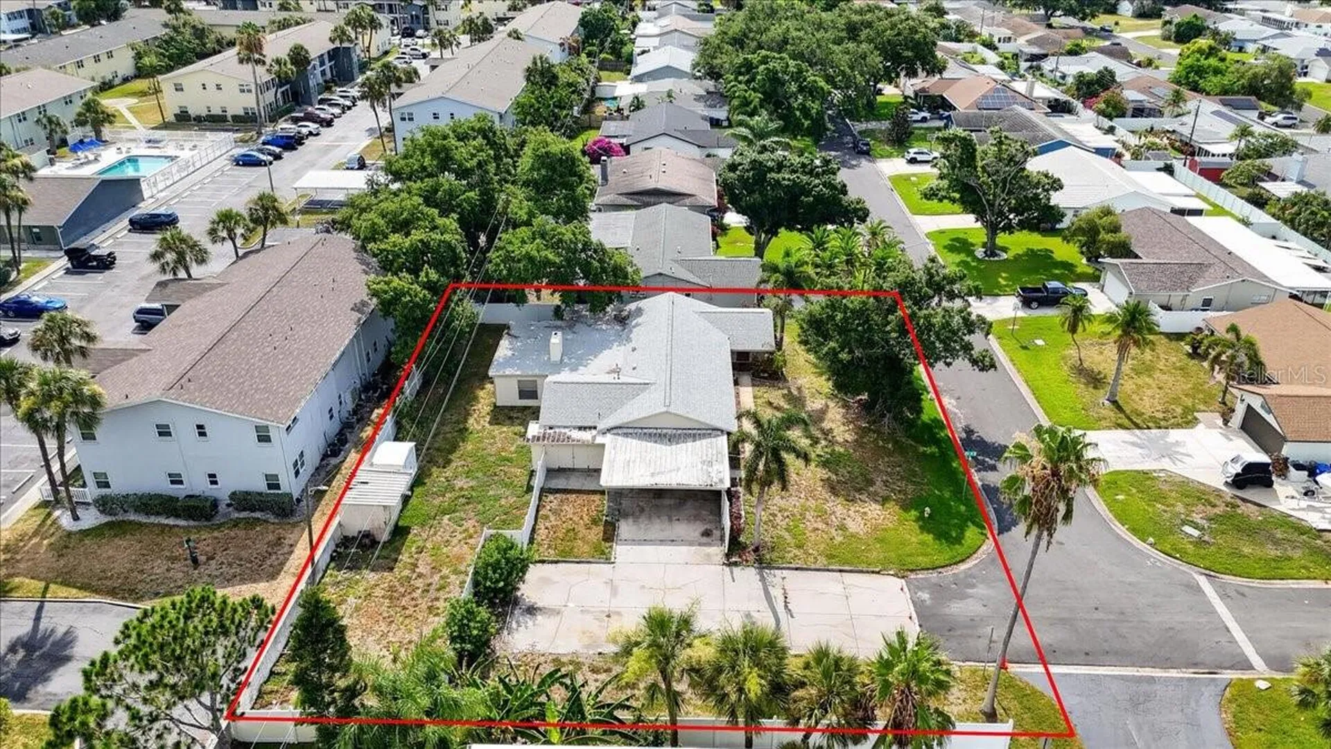 6999 16th Avenue N St Petersburg FL 33710