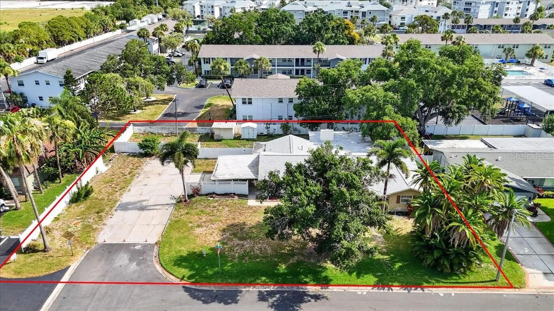 6999 16th Avenue N St Petersburg FL 33710