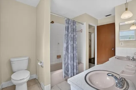 6999 16th Avenue N St Petersburg FL 33710
