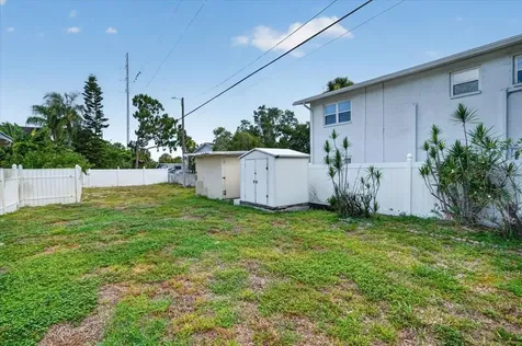 6999 16th Avenue N St Petersburg FL 33710