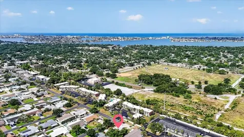 6999 16th Avenue N St Petersburg FL 33710
