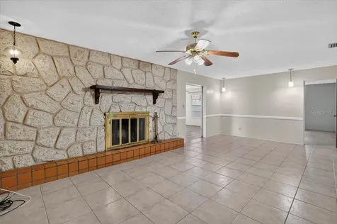 6999 16th Avenue N St Petersburg FL 33710
