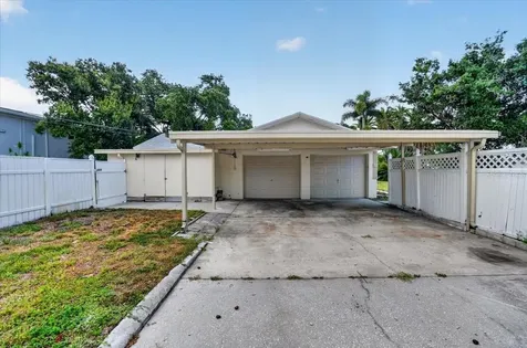 6999 16th Avenue N St Petersburg FL 33710