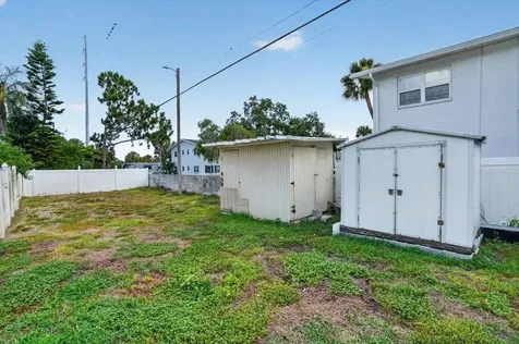 6999 16th Avenue N St Petersburg FL 33710