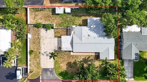 6999 16th Avenue N St Petersburg FL 33710
