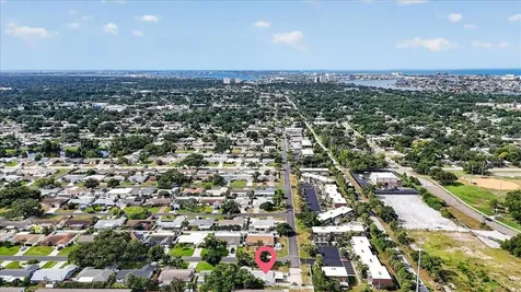 6999 16th Avenue N St Petersburg FL 33710