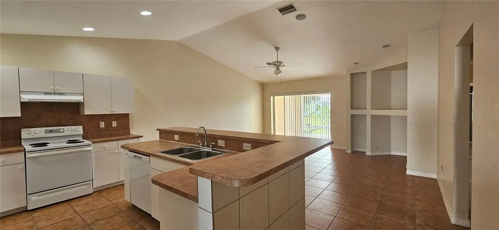 3007 SW Santa Barbara Place Cape Coral FL 33914