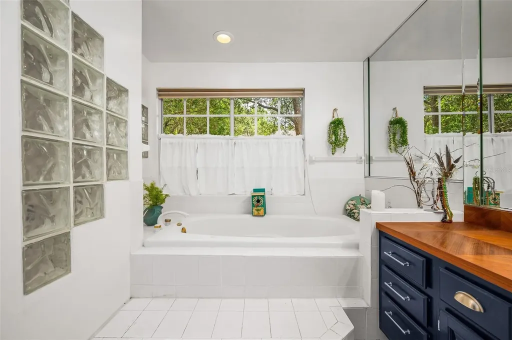 5261 SW 97th Drive Gainesville FL 32608