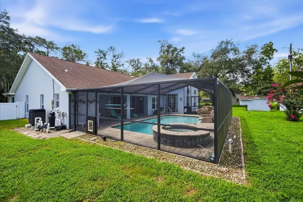 483 Lincoln Avenue Masaryktown FL 34604