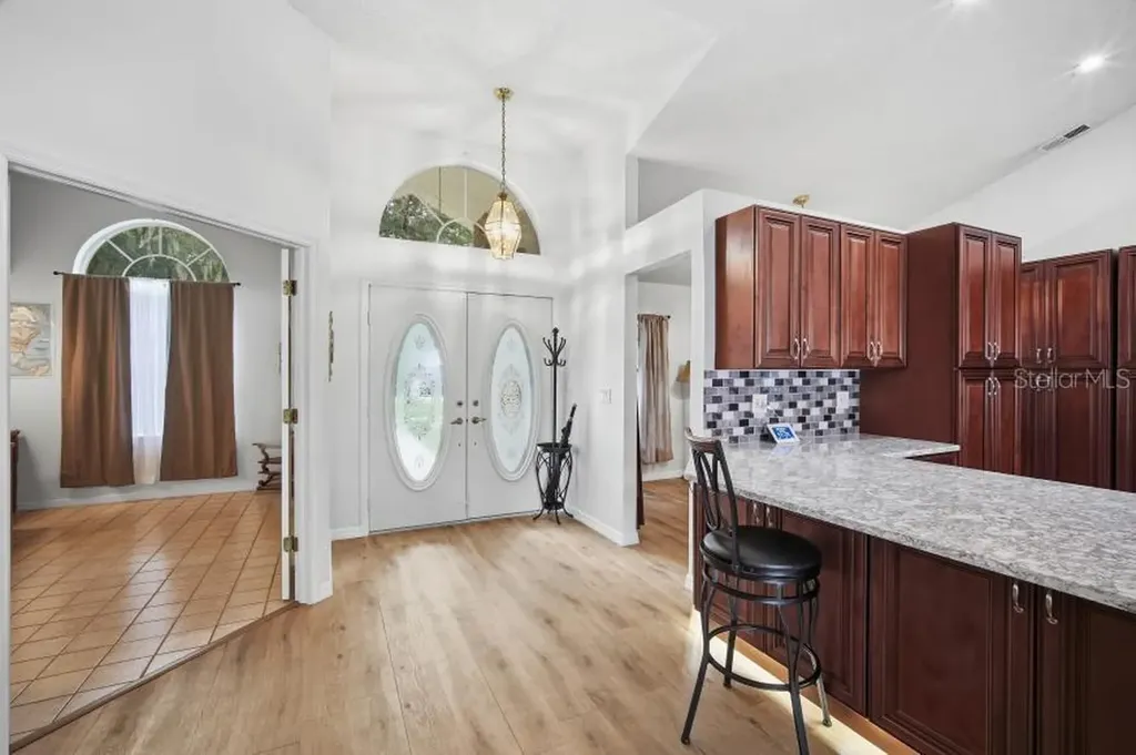 483 Lincoln Avenue Masaryktown FL 34604
