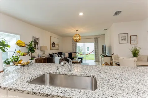 6985 Wilson Pasture Avenue Groveland FL 34736