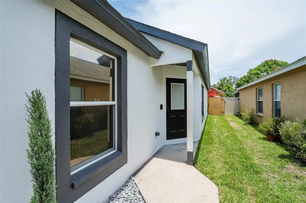 7522 Oxford Garden Circle Apollo Beach FL 33572