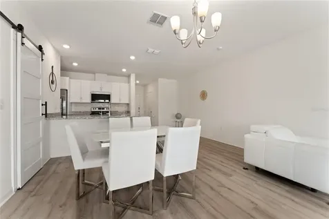 697 Stoney Pointe Circle Davenport FL 33896