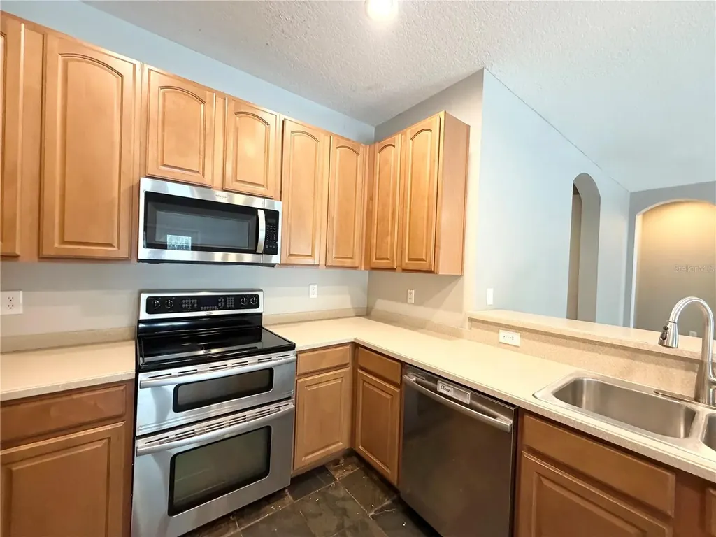 804 Coade Stone Drive Seffner FL 33584
