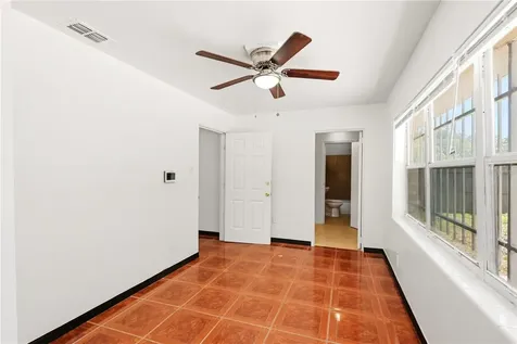 808 S Ivey Lane Lane S Orlando FL 32811