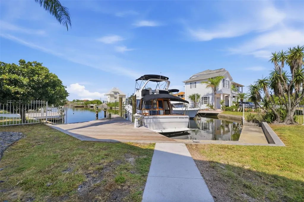 13943 Ethel Avenue Hudson FL 34667