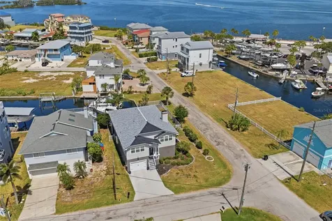 13943 Ethel Avenue Hudson FL 34667